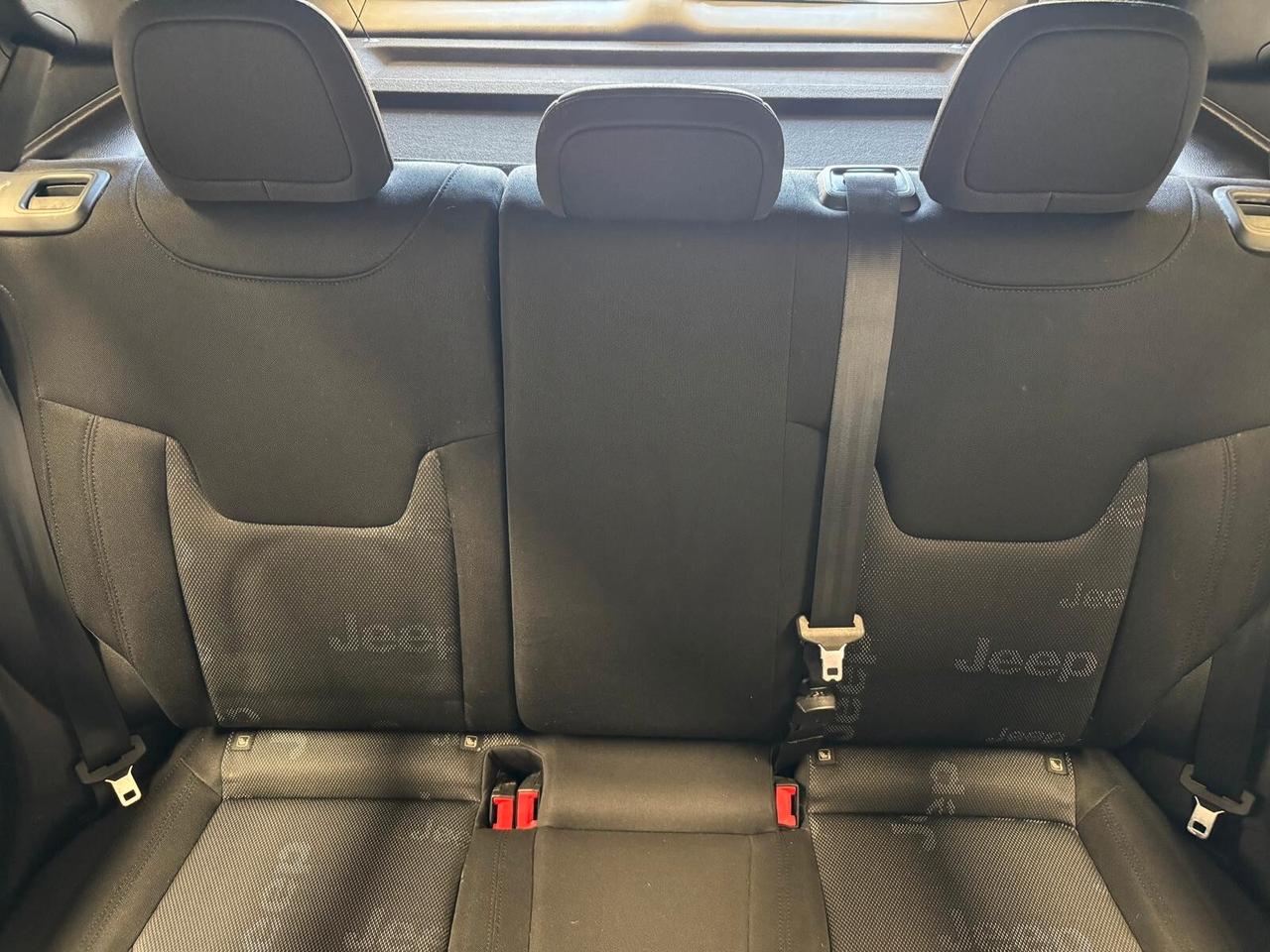 Jeep Renegade allestimento Business