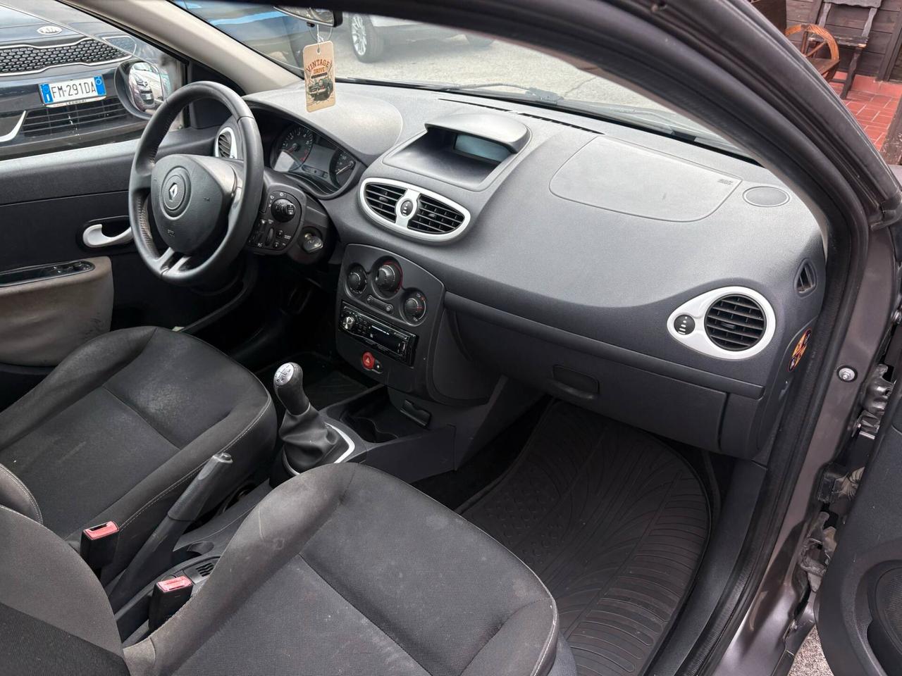 Renault Clio 1.2 16V SporTour Dynamique