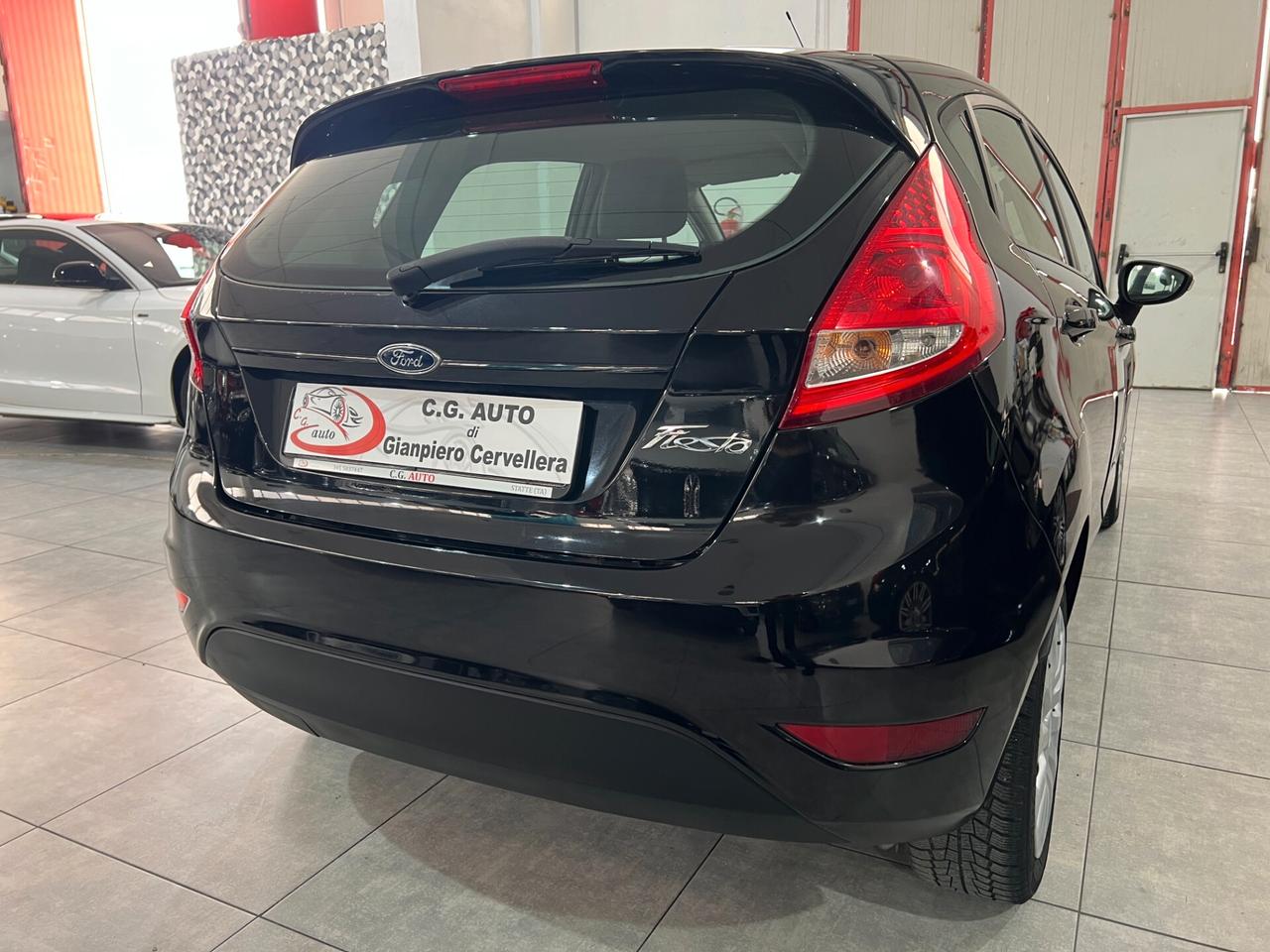 Ford Fiesta 1.4 97 CV - GPL Titanium - 2010