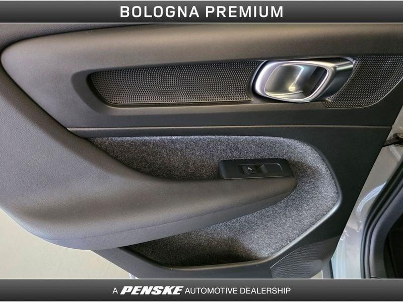 Volvo XC40 B3 automatico Core