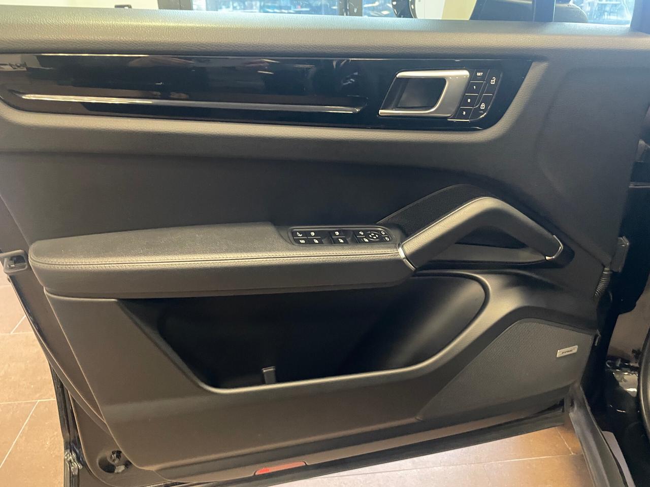 Porsche Cayenne Coupé 3.0 V6 E-Hybrid