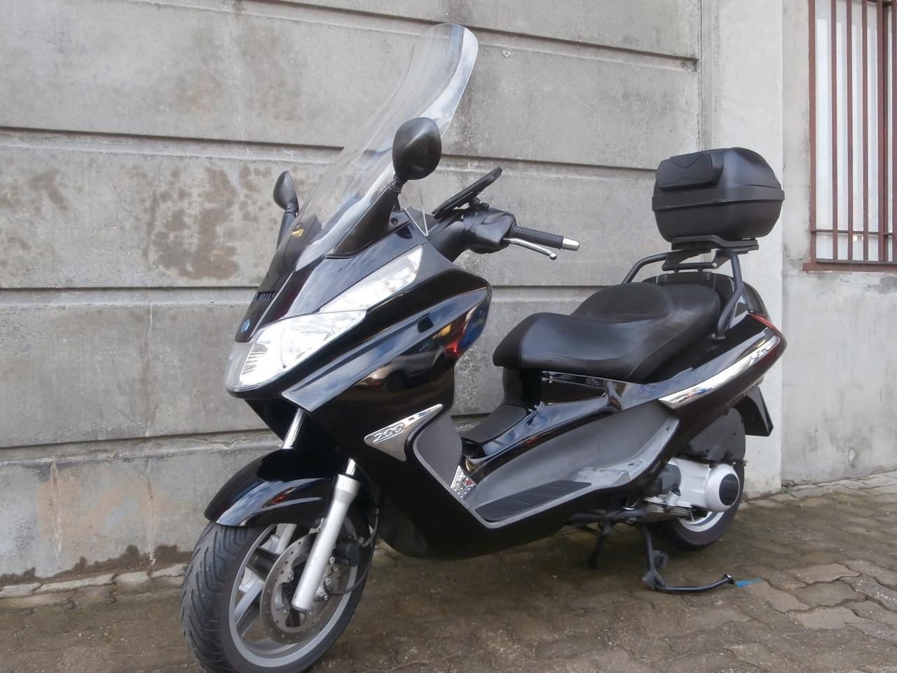 Piaggio X8 200 Passaggio incluso