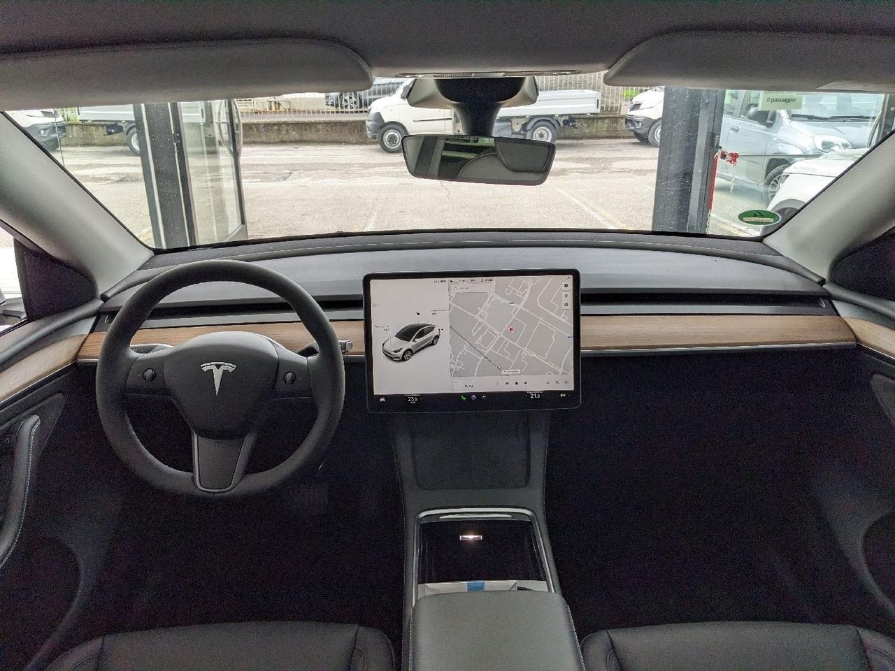 Tesla Model Y Long Range AWD