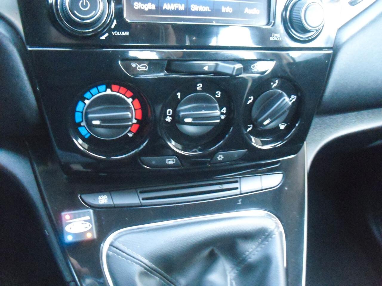 Lancia Ypsilon GPL 1.2 69 CV E6 Gold, PERFETTE CONDIZIONI, OK NEOPAT.