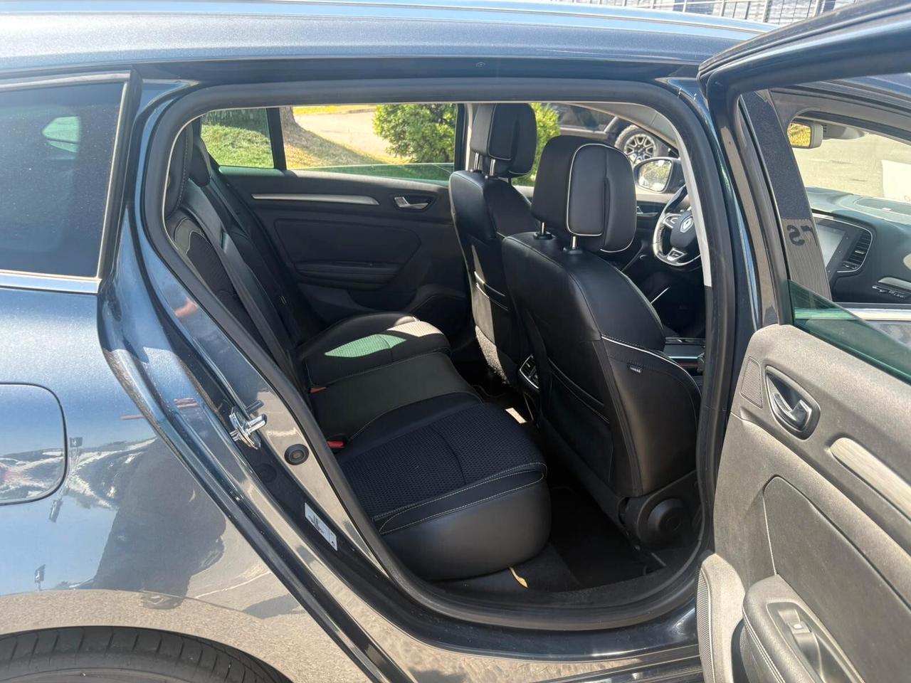 Renault Megane Mégane dCi 8V 110 CV EDC Energy Bose