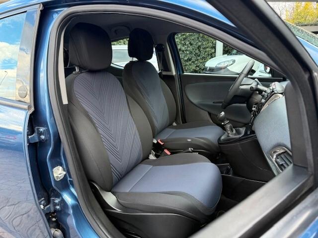 Lancia Ypsilon 1.0 FireFly 5 porte S&S Hybrid Ecochic Gold