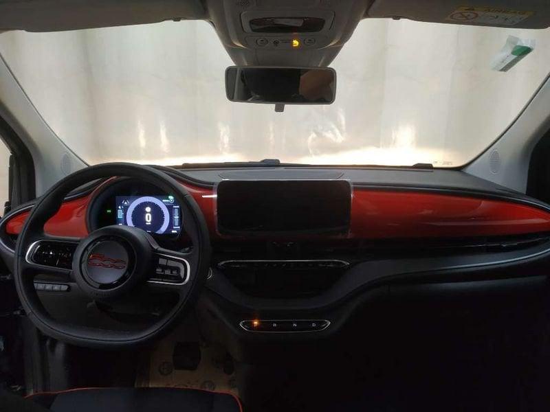 FIAT 500e 42 kWh (Red)