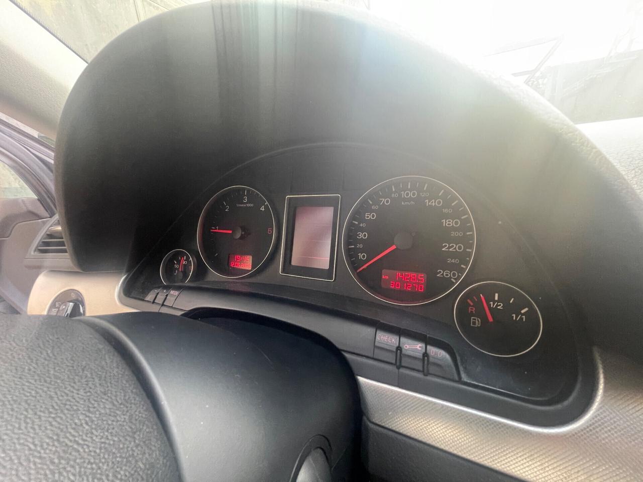 AUDI A4 AVANT 2.0TDI 140CV UNI PROP