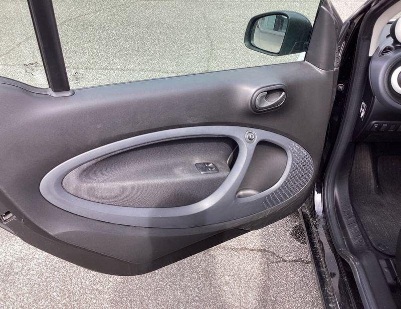 smart fortwo EQ PURE 4,6KW