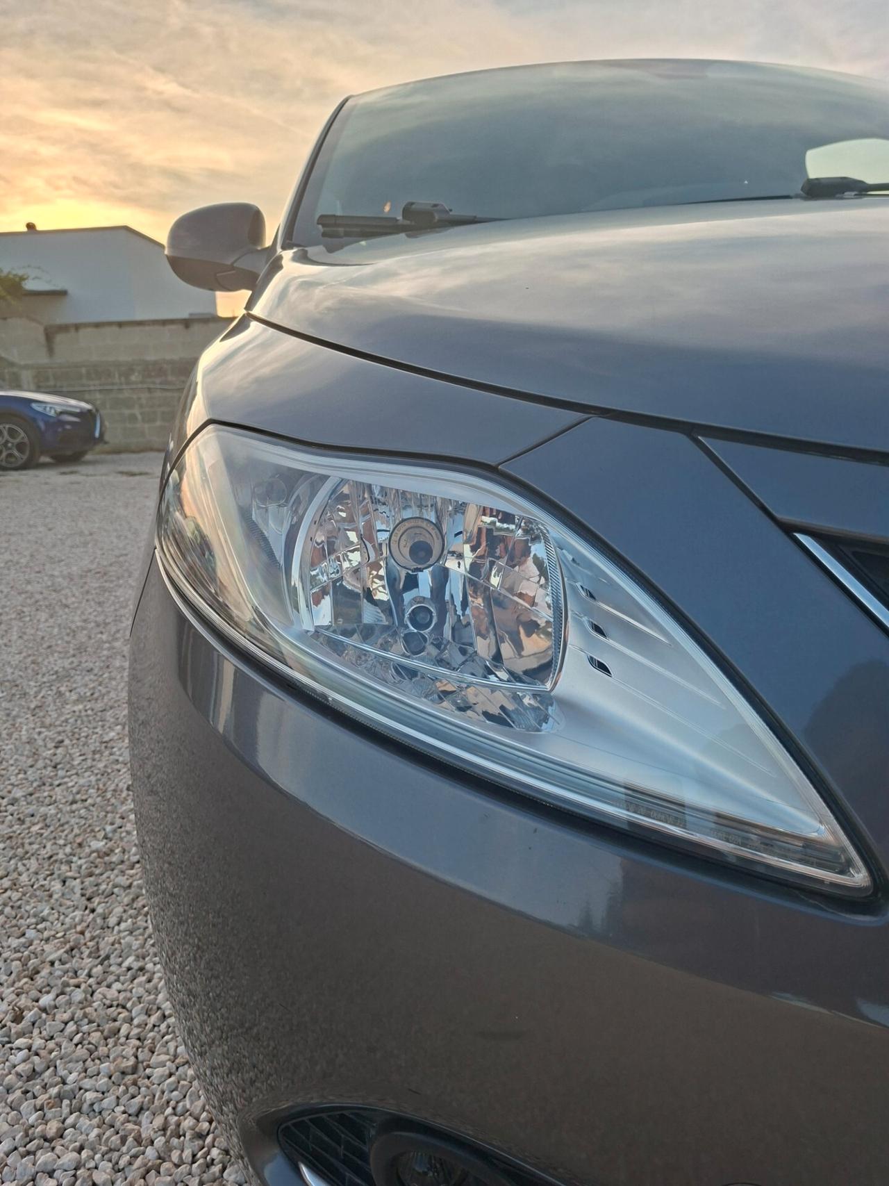 Ypsilon 1.3 MJT 95 CV 5p Cerchi*Clima