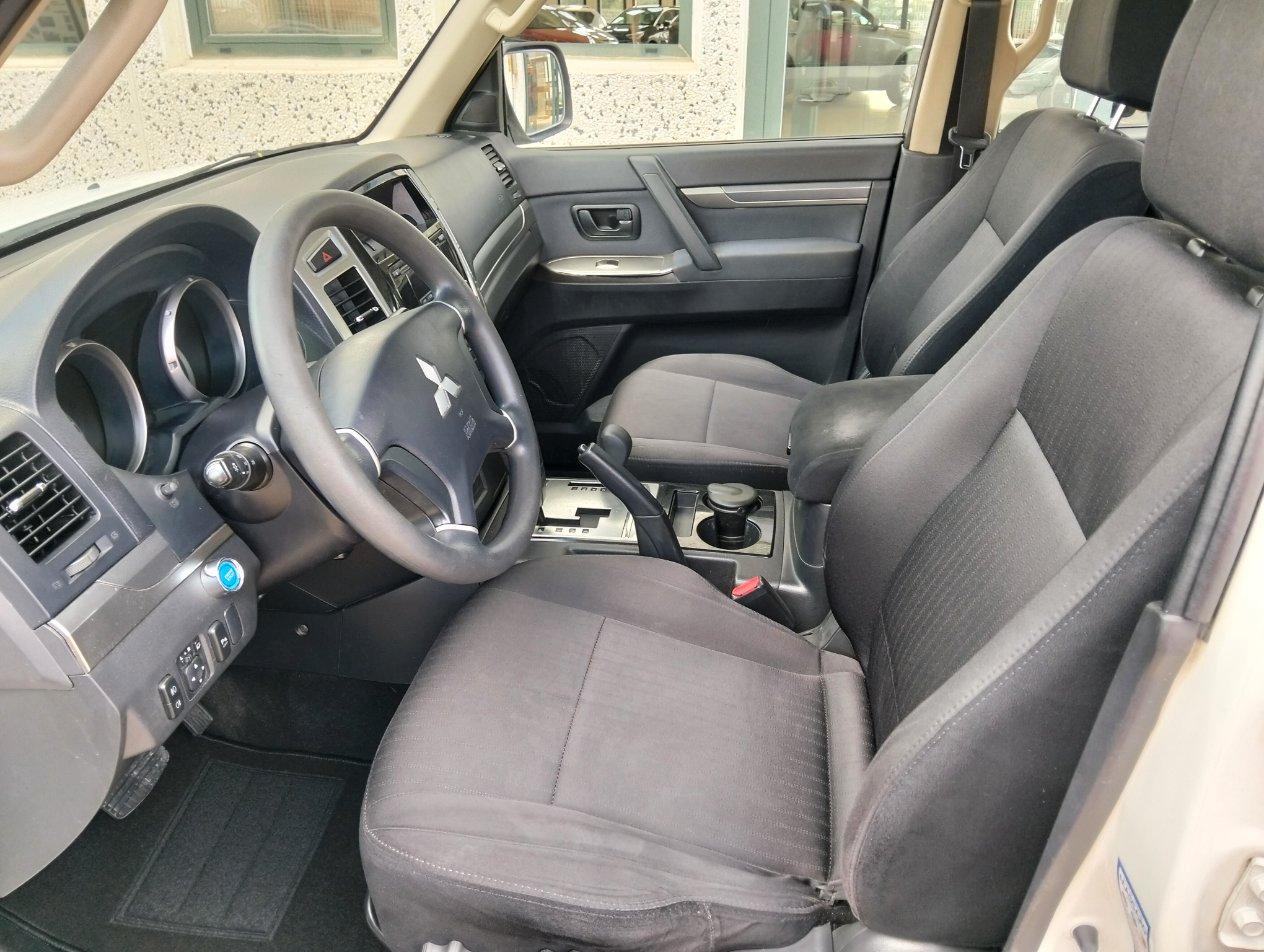 Mitsubishi Pajero 5 Porte Pajero 3.2 cr Intense 200cv 5p
