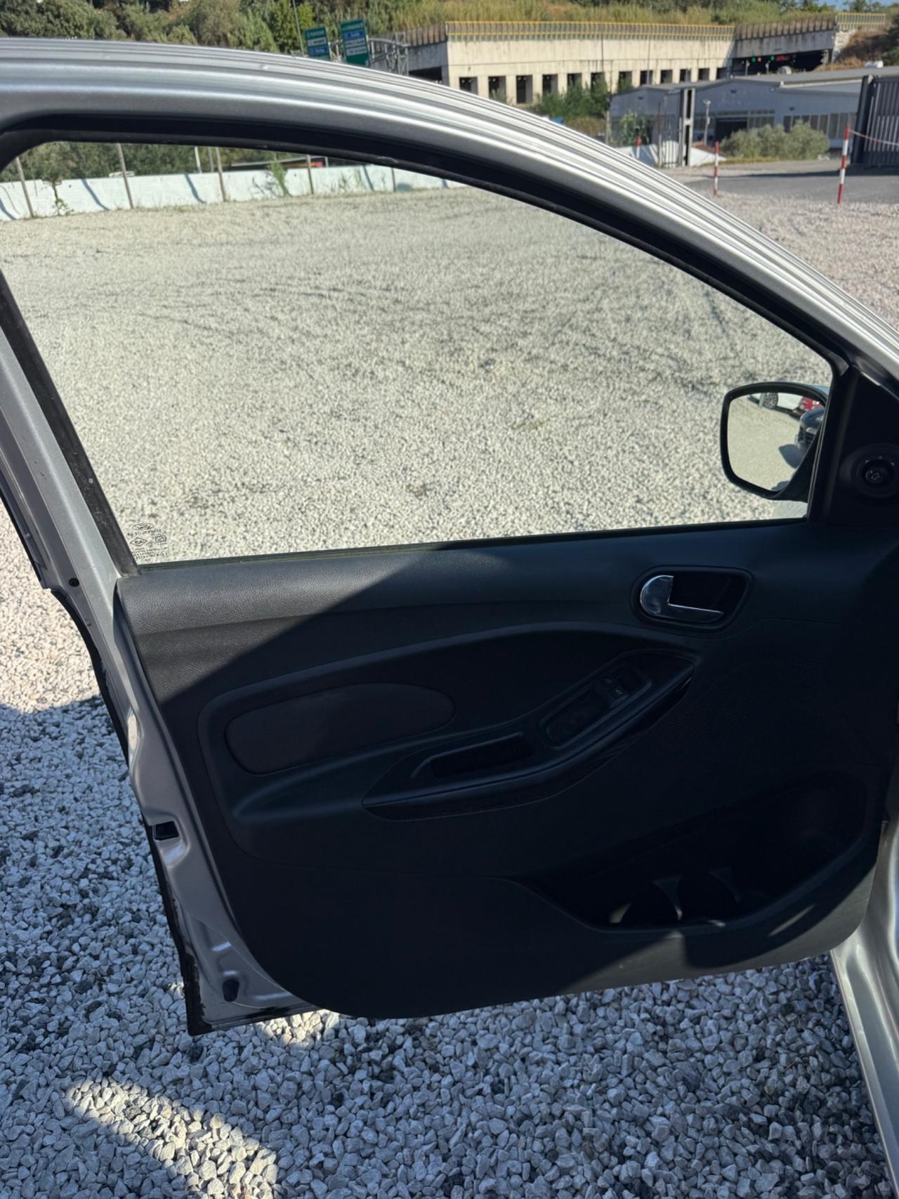Ford Ka+ 1.2 benzina