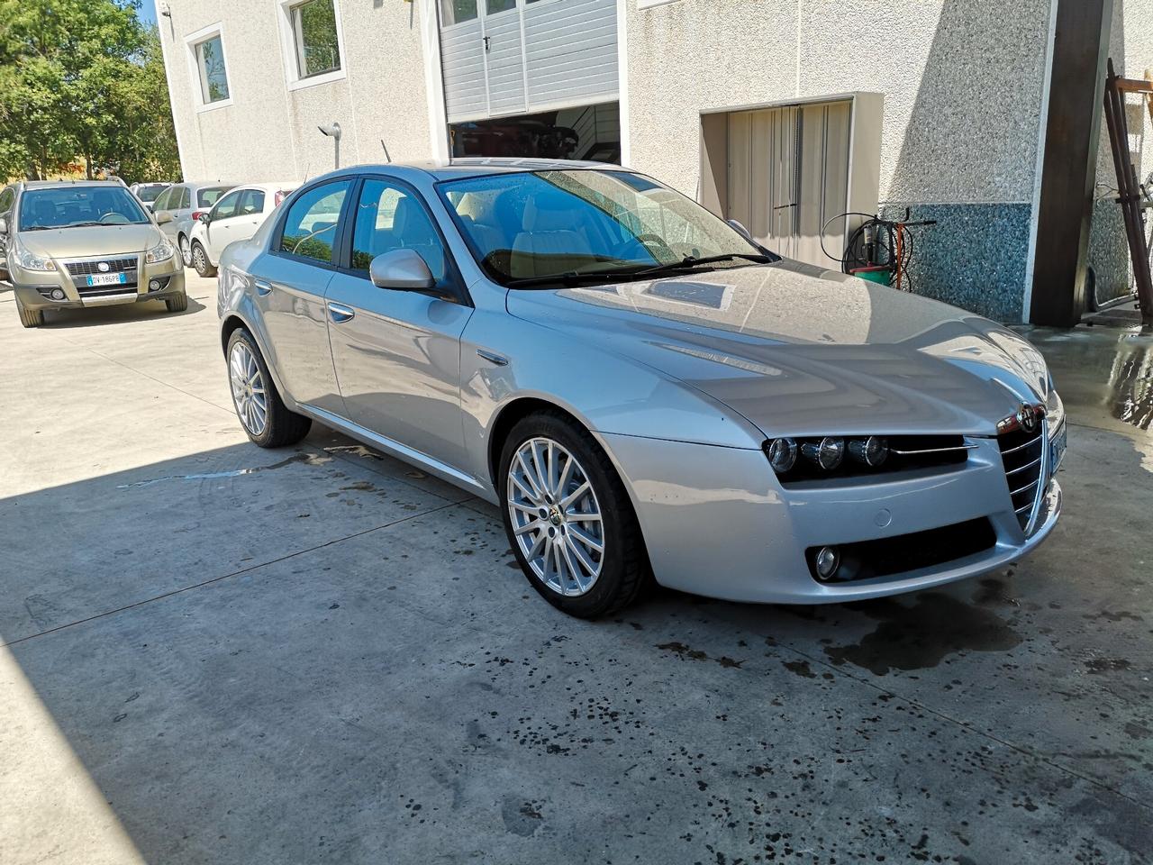 Alfa Romeo 159 2.4 JTDm 20V 210 CV Distinctive