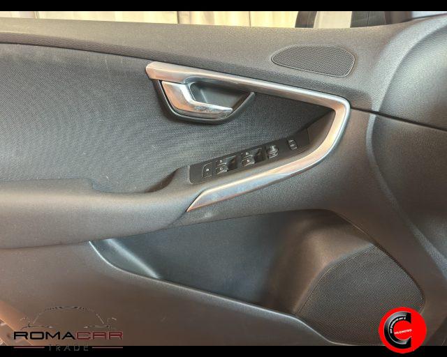 VOLVO V40 D2 1.6 Business
