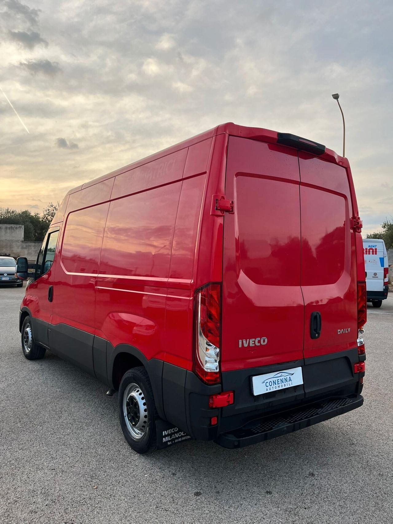 Iveco daily 35 S15 2.3 diesel autocarro