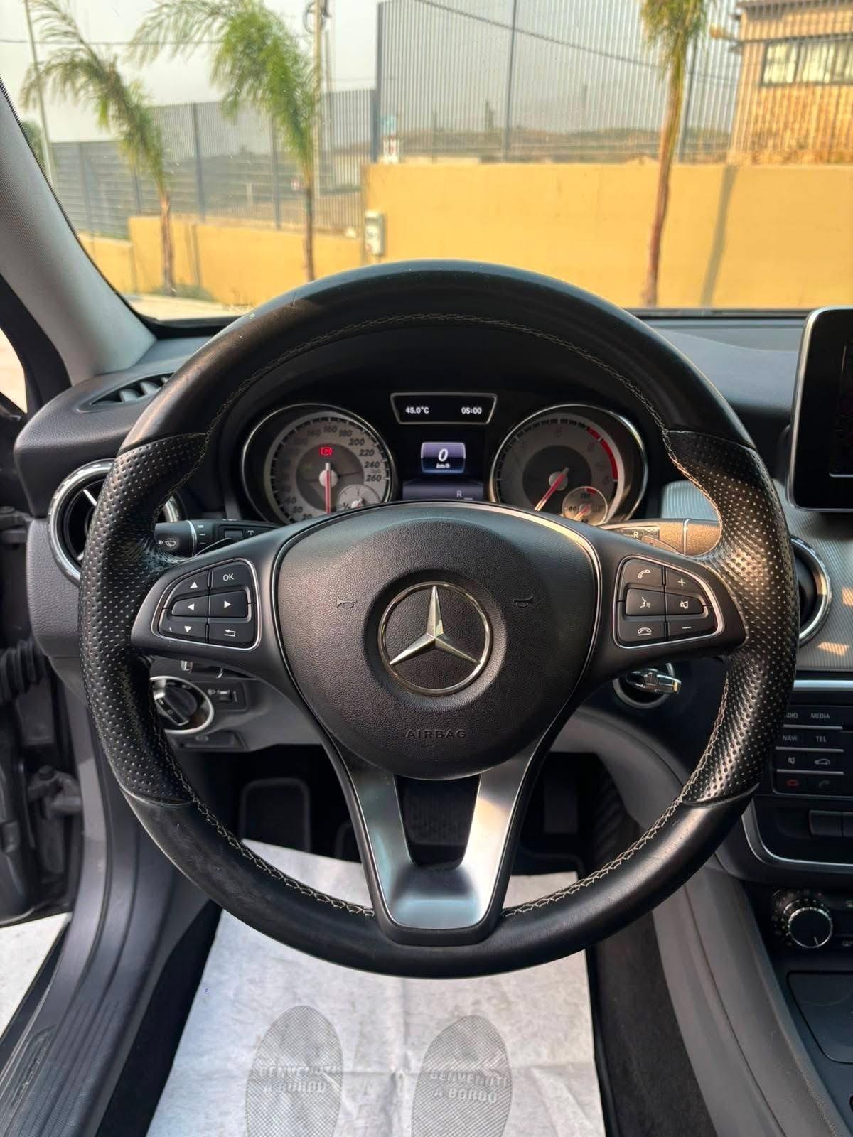 Mercedes-benz GLA 200 d Sport