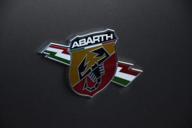ABARTH 595 1.4 Turbo T-Jet 180 CV Competizione MTA *CARBONIO*
