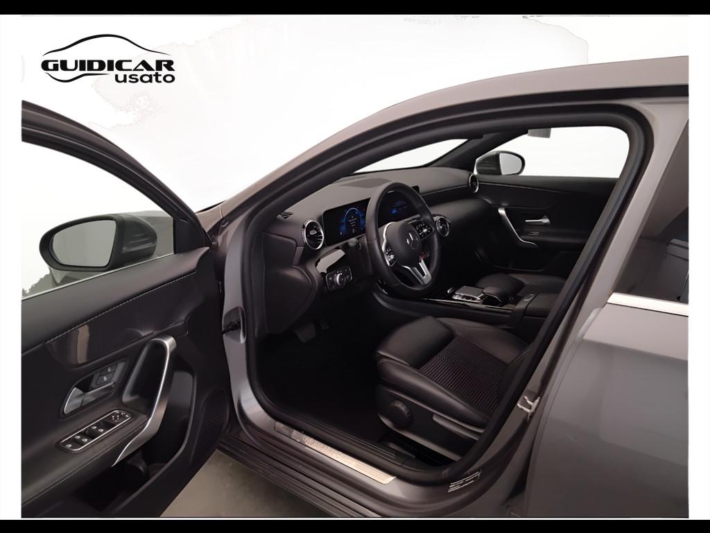 Mercedes-Benz Classe A - W177 2018 - A 180 d Sport auto