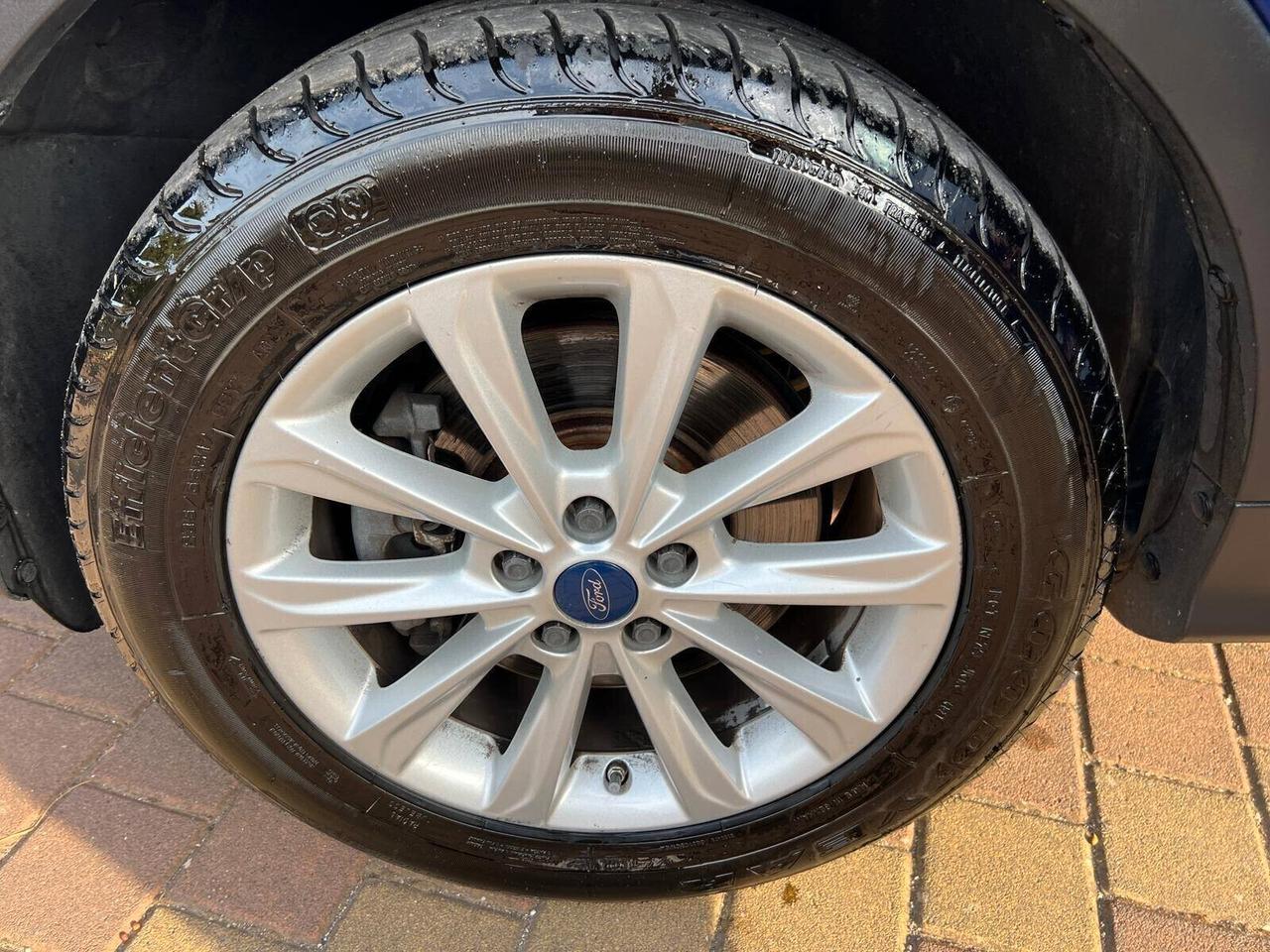 Ford Kuga 2.0 TDCI 150 CV S&S 4WD Titanium