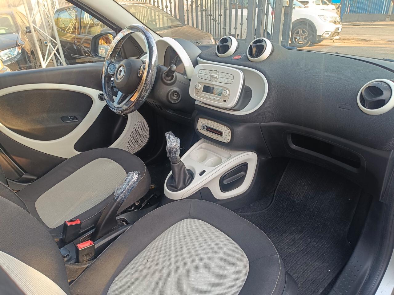 Smart ForFour 70 1.0 Youngster