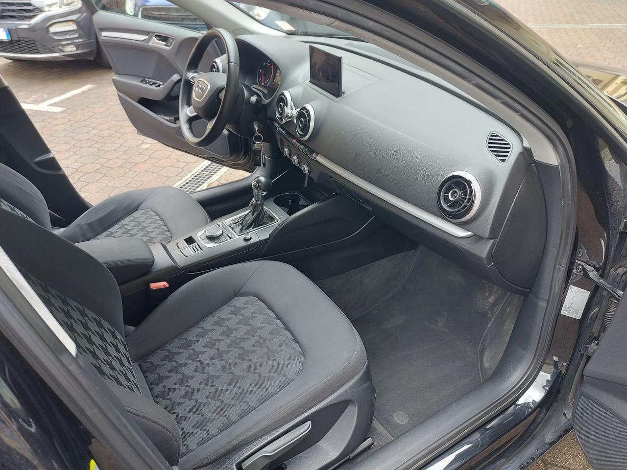 Audi A3 spback Ambiente 1.6 TDI dsg