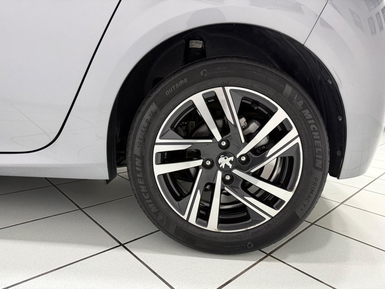 Peugeot 208 BlueHDi 100 Stop&Start 5 porte Allure