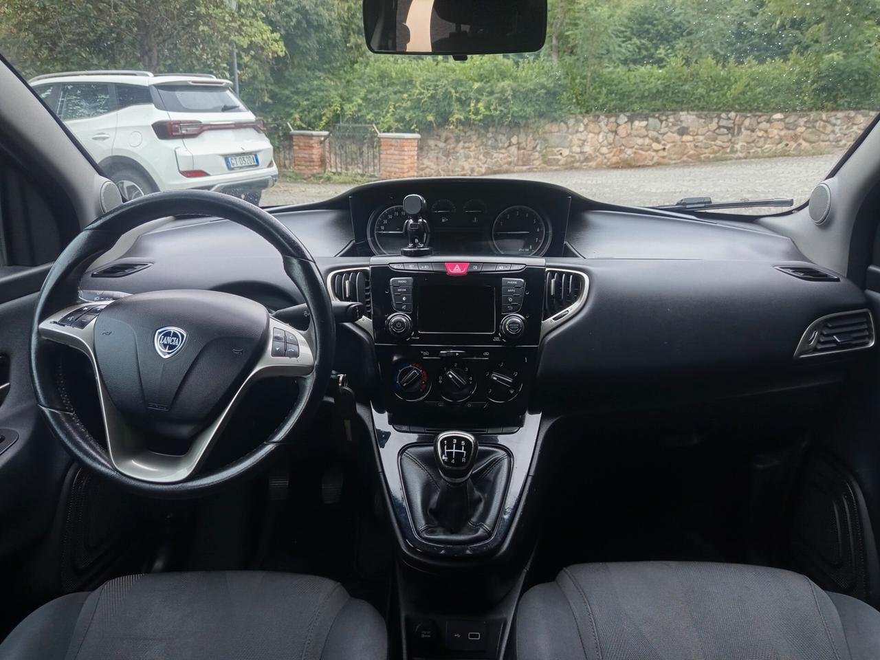 Lancia Ypsilon 1.2 69 CV 5 porte S&S Platinum 11/2018