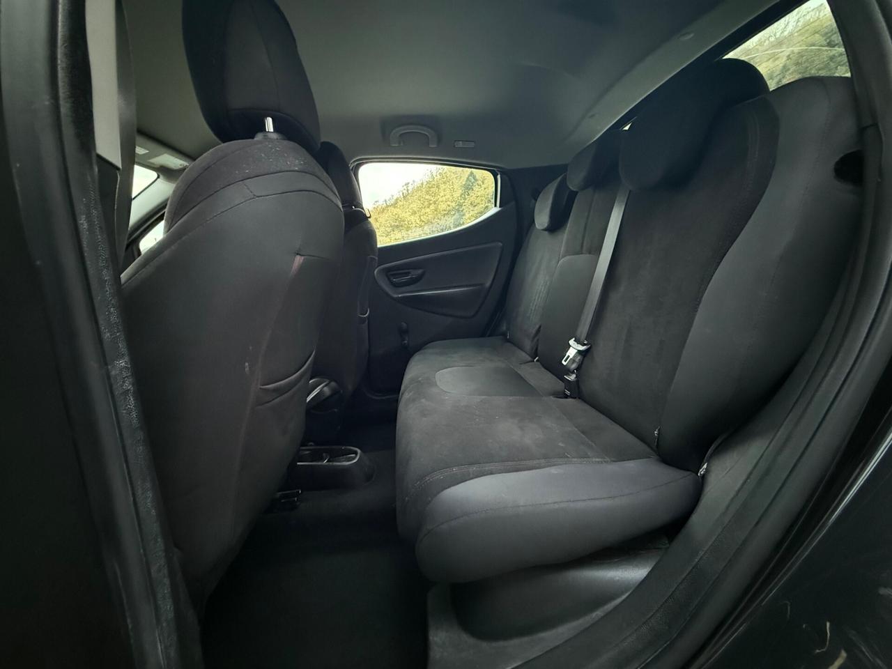 Lancia Ypsilon 1.3 MJT 16V 95 CV 5 porte