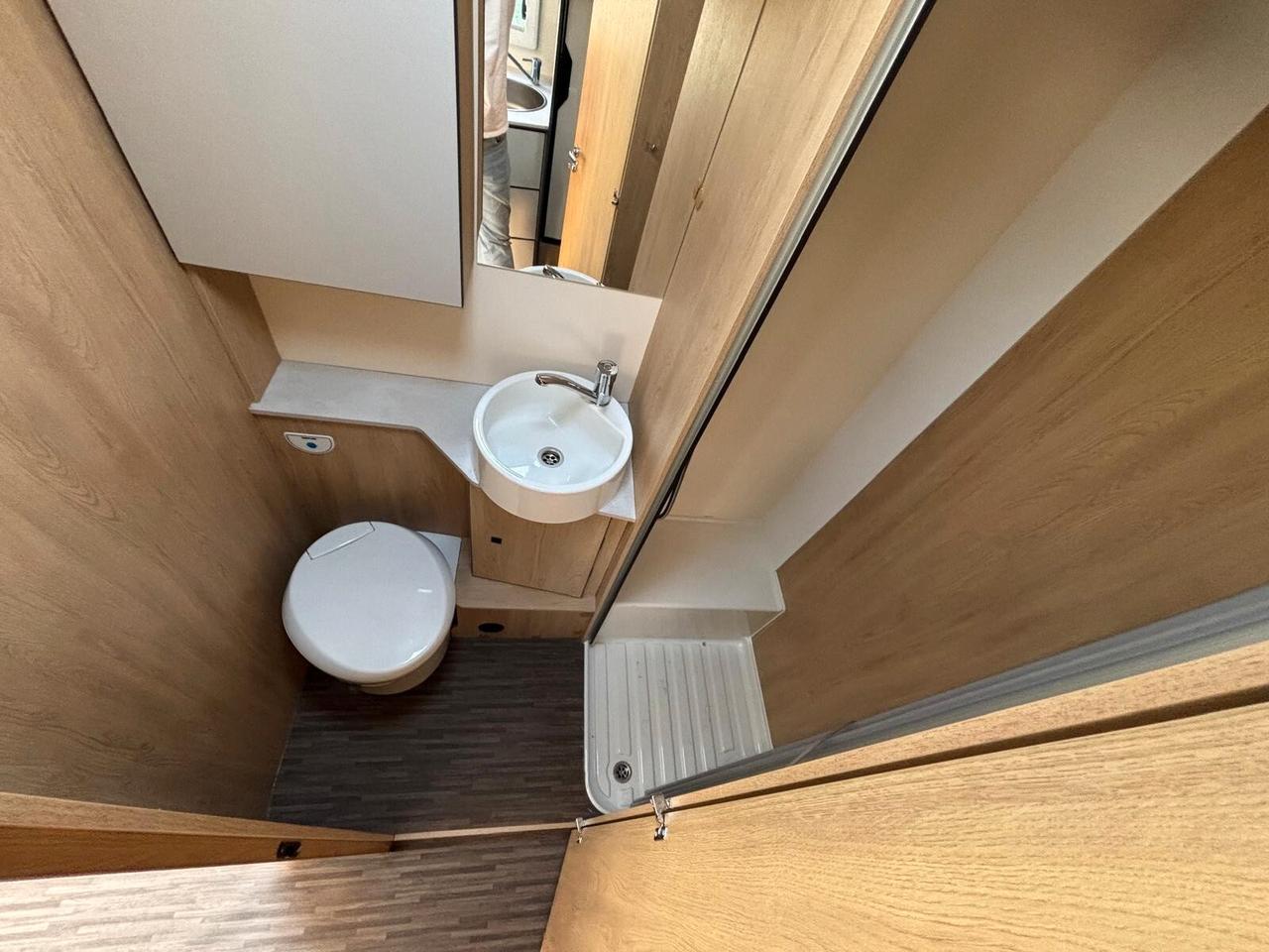 Ci International Horon 90M Sport camper
