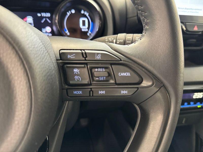 Toyota Yaris Hybrid Style MY22