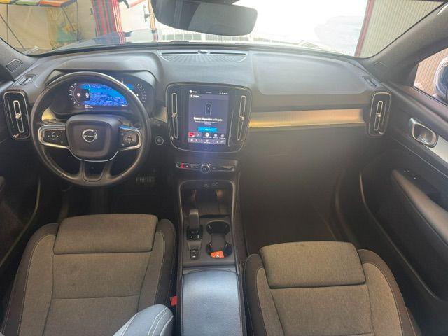 VOLVO XC40 B3 automatico Core