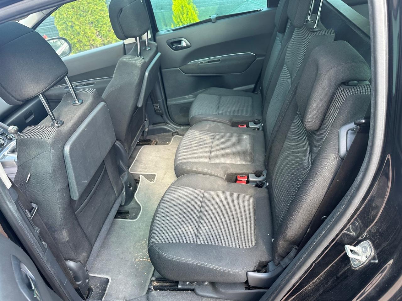 Peugeot 5008 1.6 HDi 110CV Féline