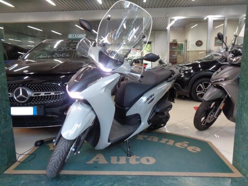 Honda SH 350 Sport soli 700 Km