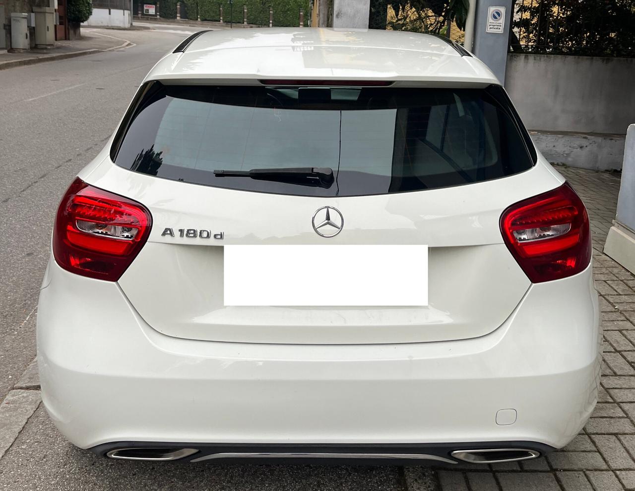 MERCEDES CLASSE A 180D PREMIUM - KM 77.532 - ANCHE PER NEOPATENTATI - 2018 - EURO 6B