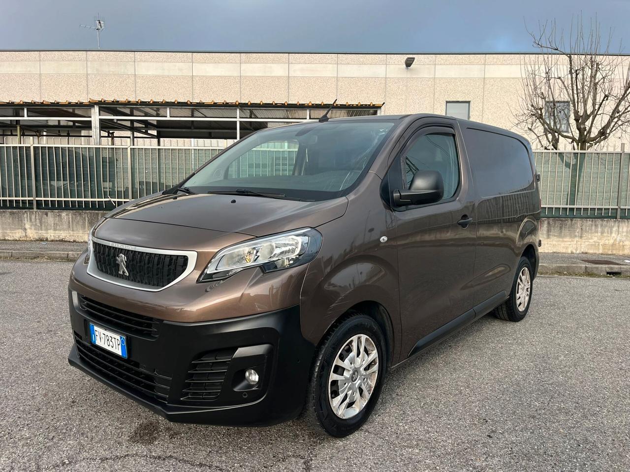 Peugeot Expert 2.0 HDi 120 EURO6 PASSO CORTO
