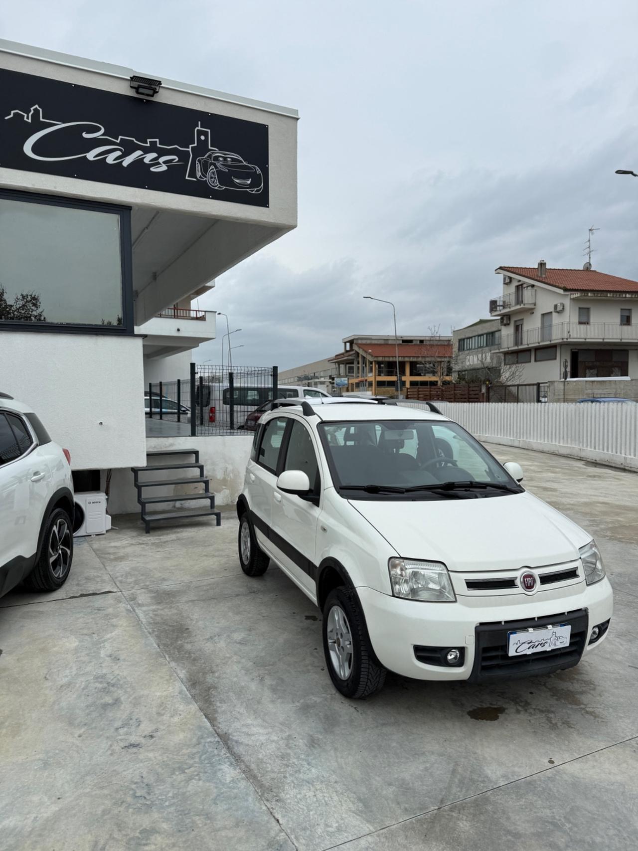 Fiat Panda 1.3 MJT 16V DPF 4x4 Climbing