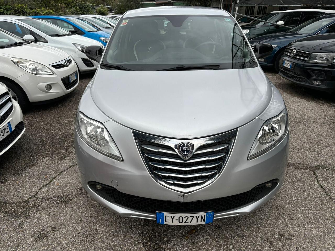 Lancia Ypsilon 1.2 - 5 porte GPL ok Neopatentati