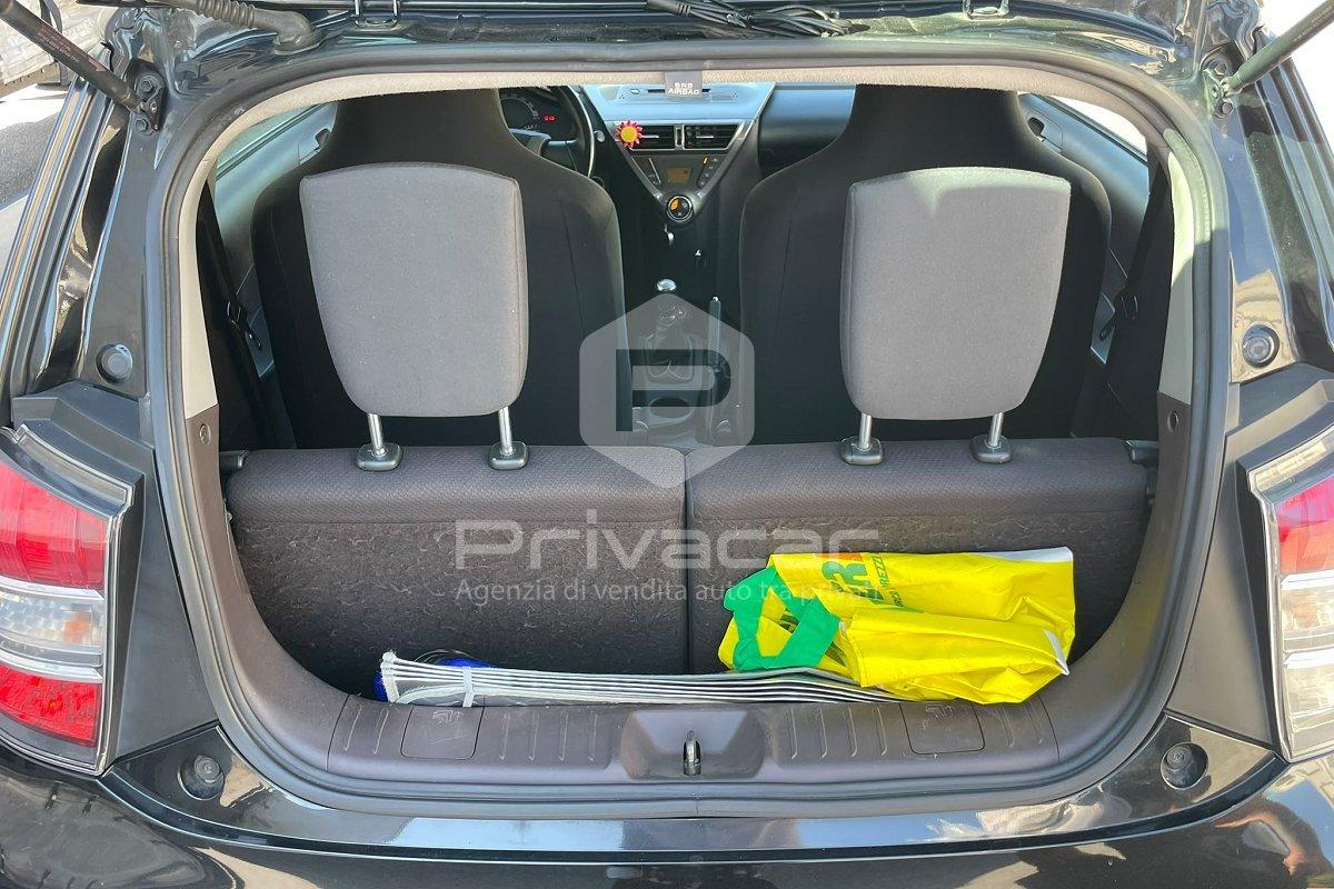 TOYOTA iQ 1.0 Sol