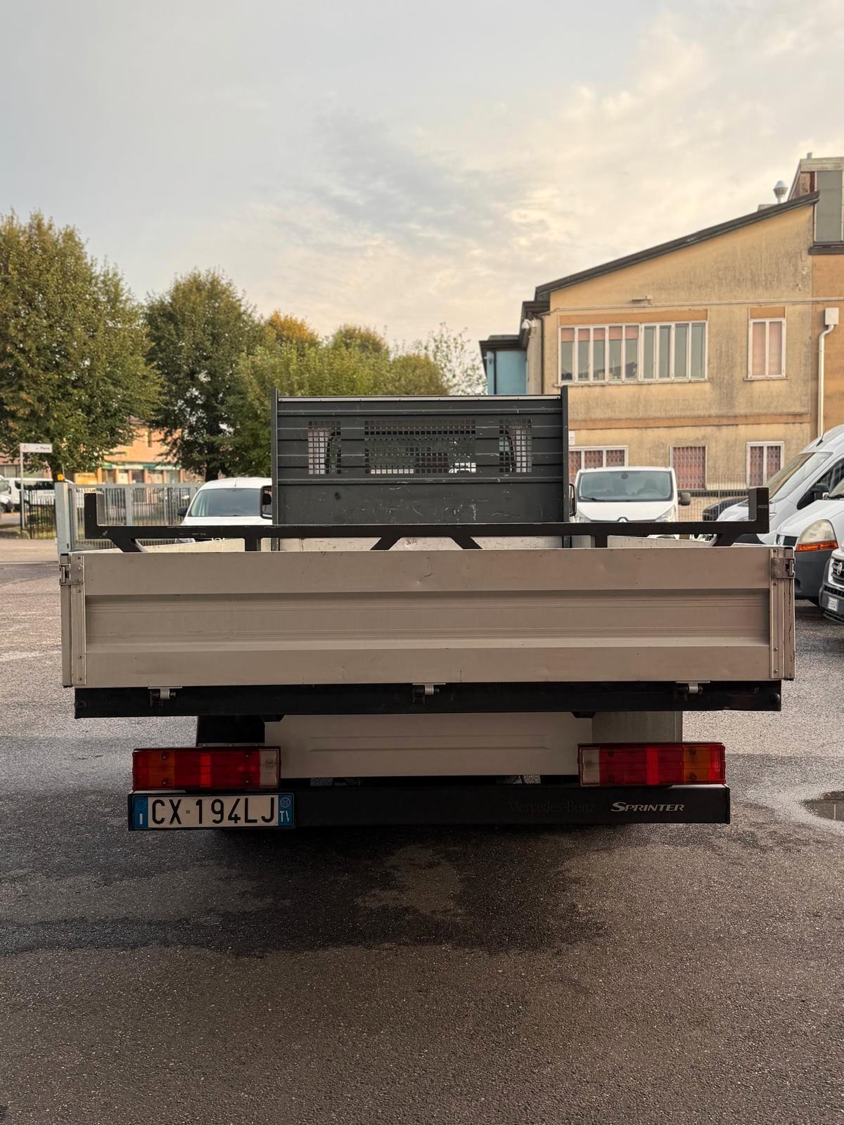 Mercedes Benz 413 CDI CASSONE LUNGO 2005