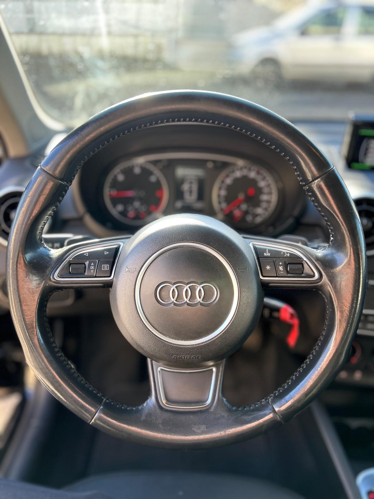 Audi A1 1.4 tdi 90cv S tronic-2015