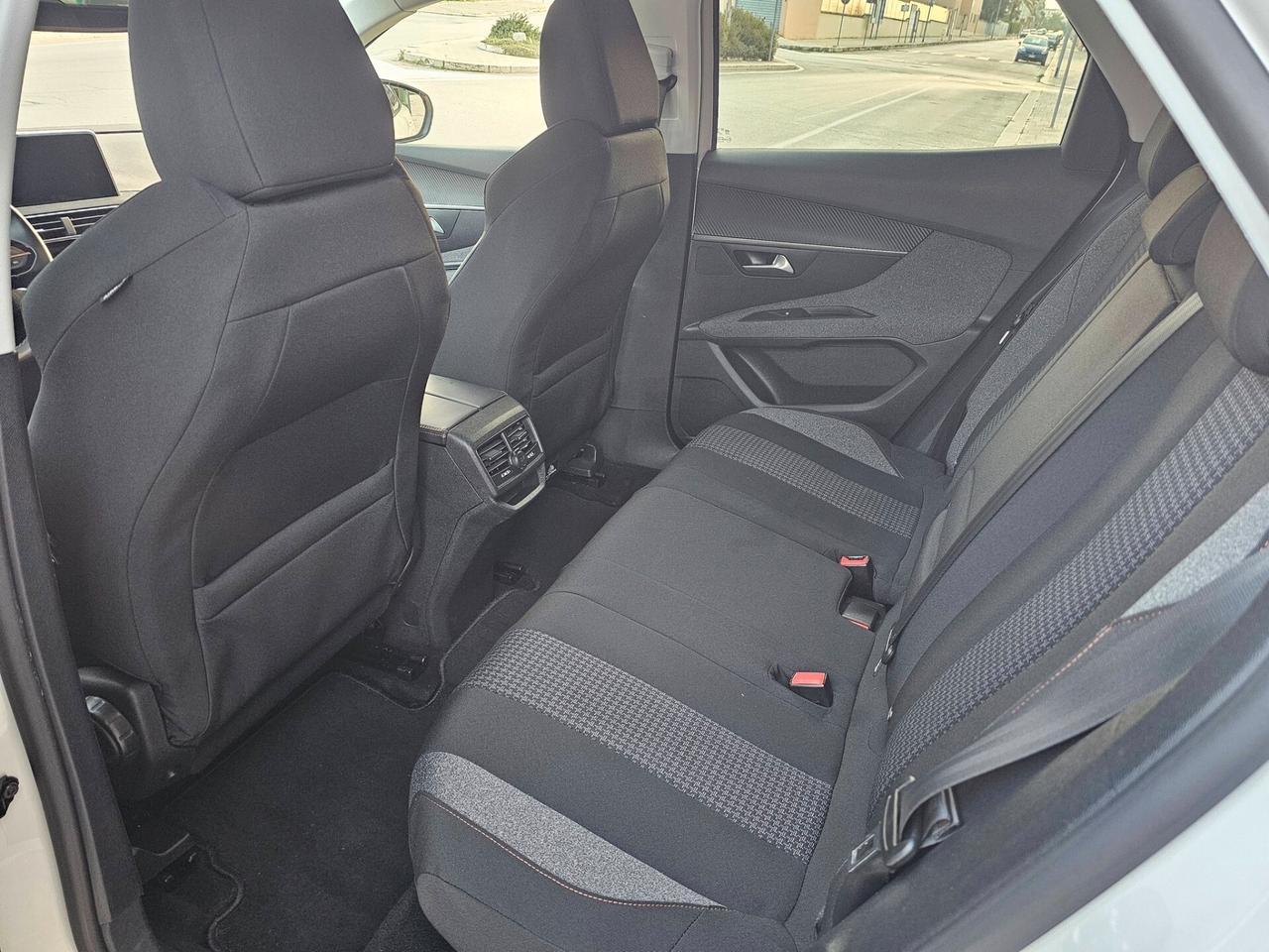 PEUGEOT 3008 1.5 BLUEHDI 131CV EAT8 ALLURE FULL