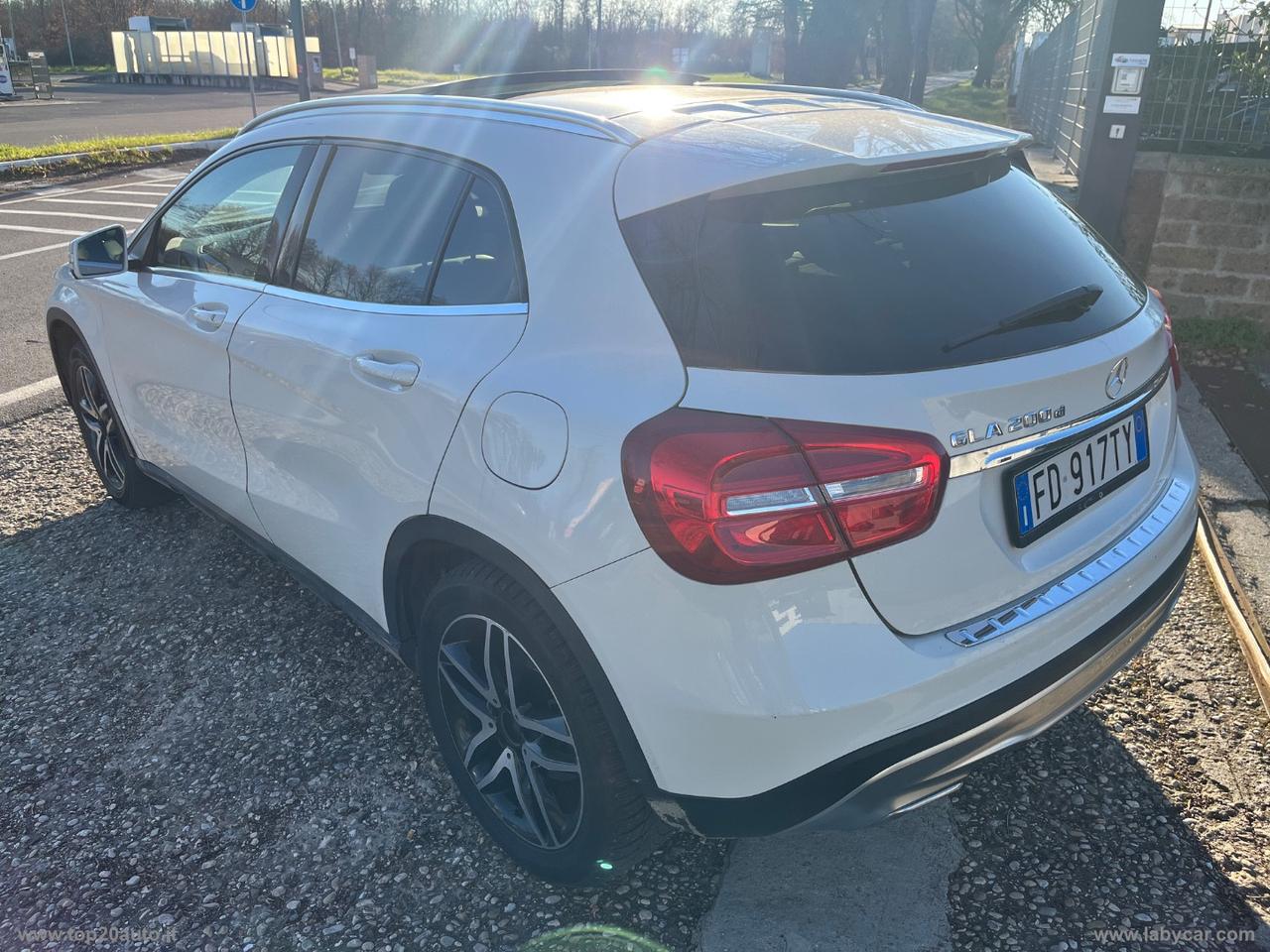 MERCEDES-BENZ GLA 200 d Enduro