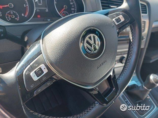 VOLKSWAGEN Golf 7 2015 permuta e finanziamento