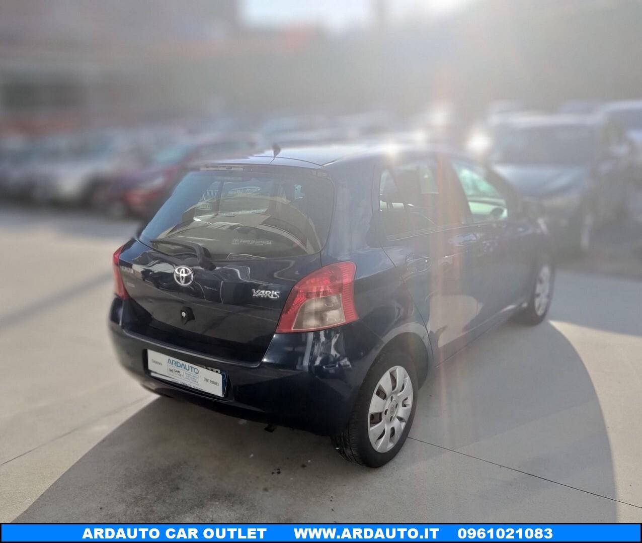 Toyota Yaris 1.0 Sol