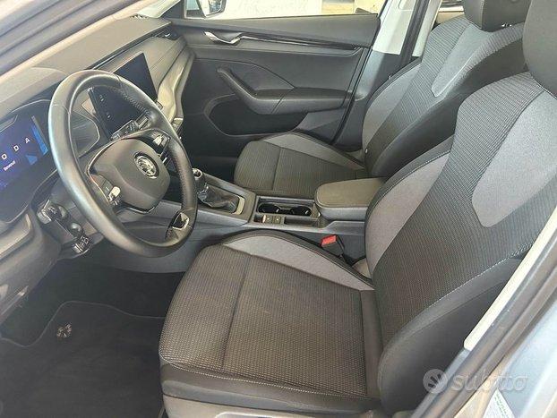 SKODA Octavia 2.0 TDI EVO SCR Wagon Executive