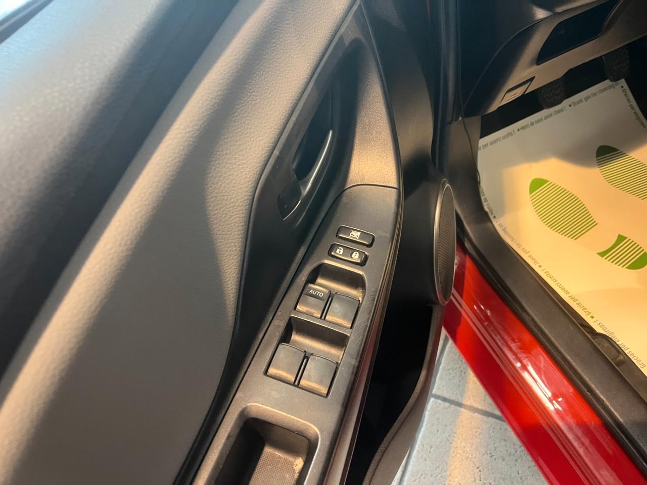 Toyota Yaris 1.0 5 porte Lounge