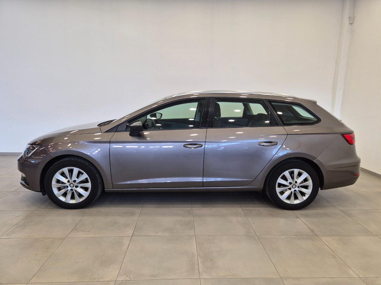 Seat Leon ST 1.6 tdi Style 115cv dsg - UNIPROPRIETATIO - NEOPATENTATI -Acc/Lim - Sens. Post.