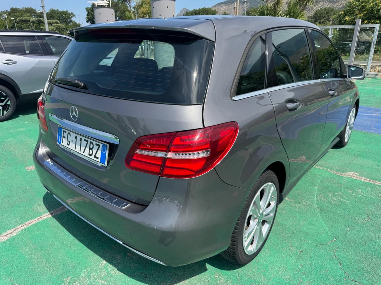 Mercedes-benz B 200 d Automatic Premium