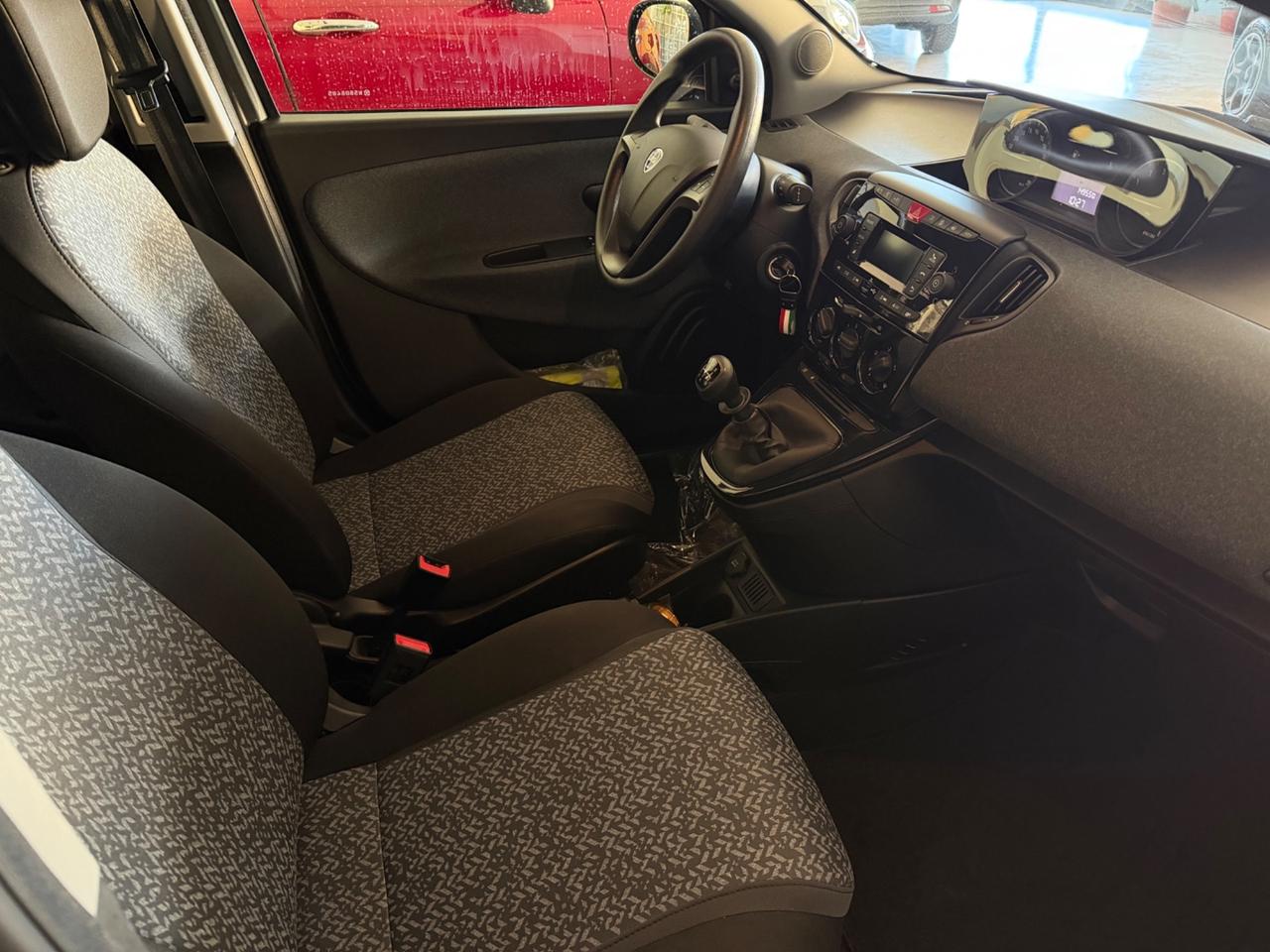 Lancia Ypsilon 1.2 69 CV 5 porte GPL