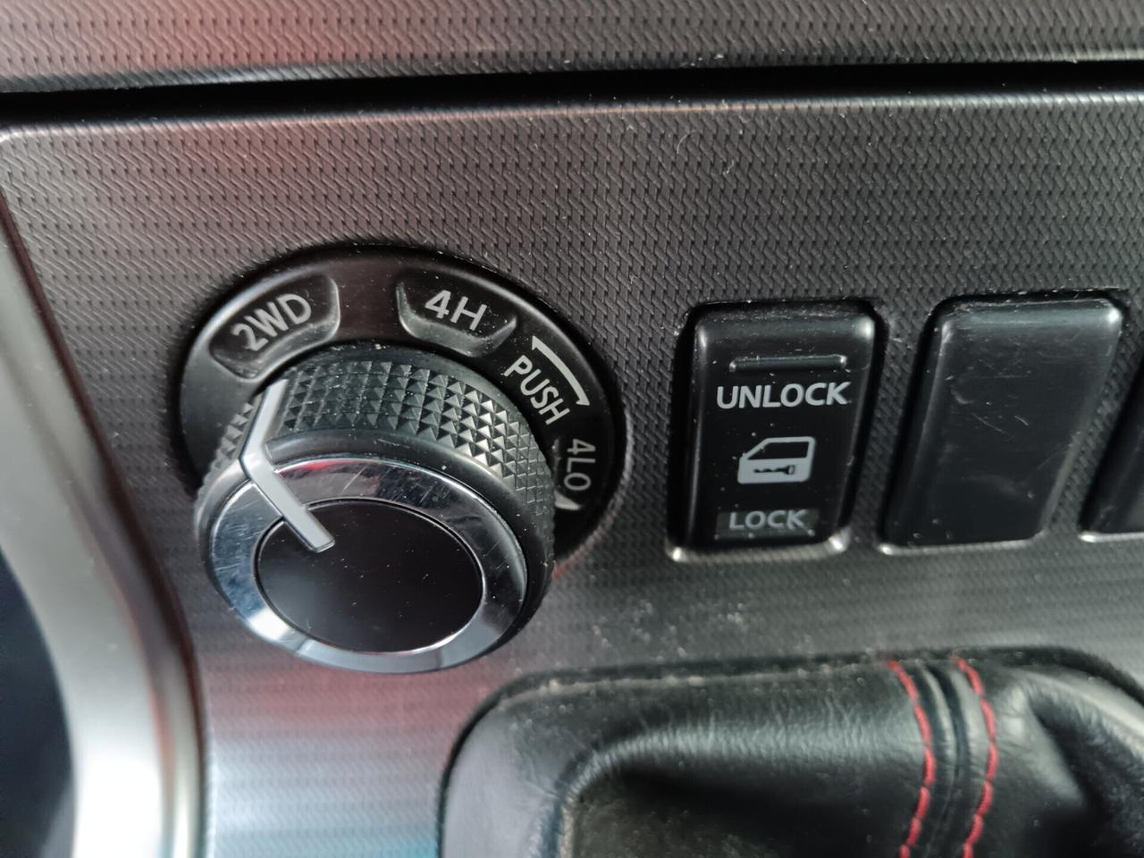 Nissan Navara 2.5 190CV GANCIO RETROCAMERA